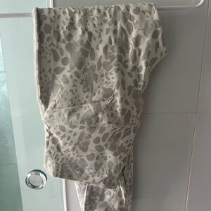 lululemon athletica Gray Patterned Leggings